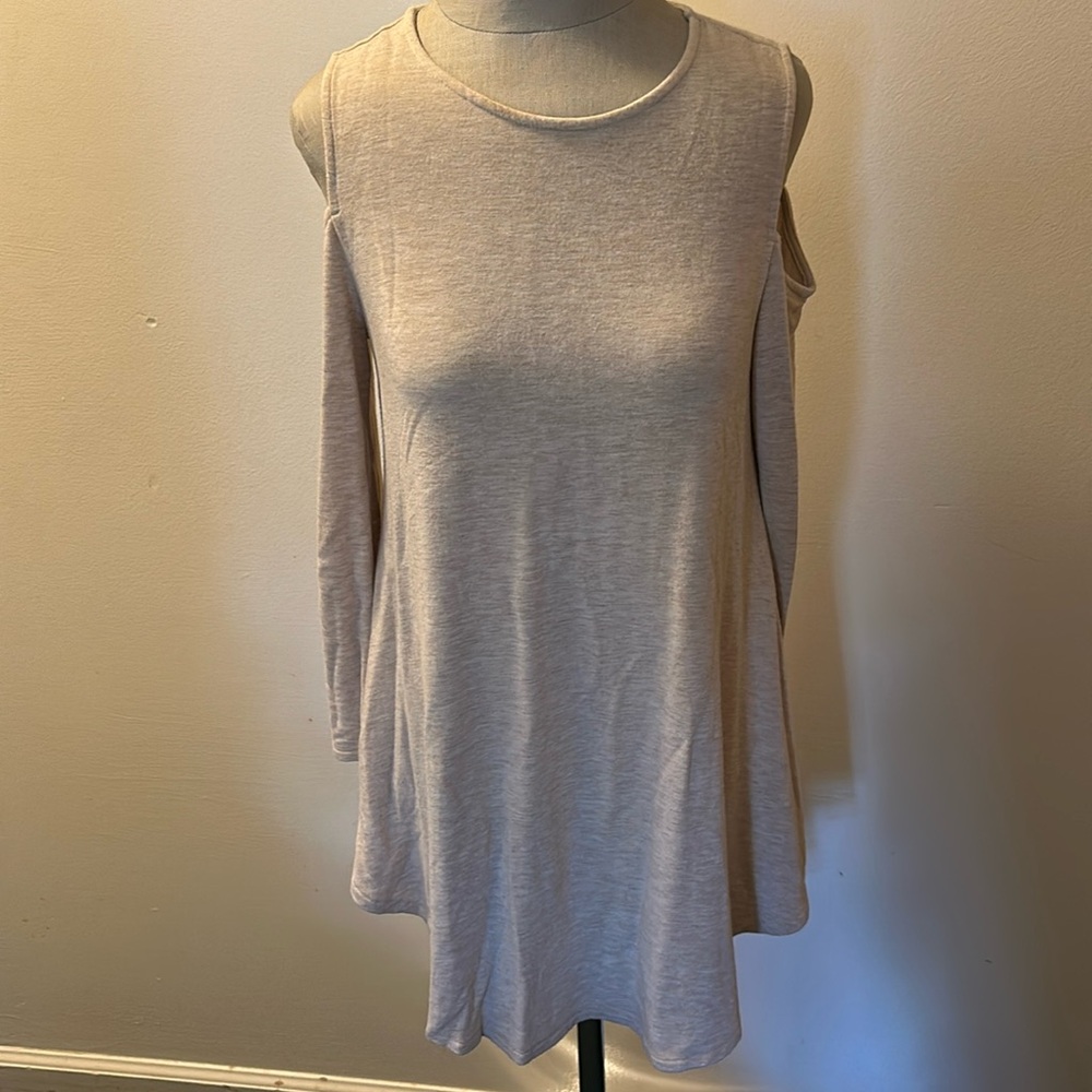 Cupio size medium tunic drop shoulder